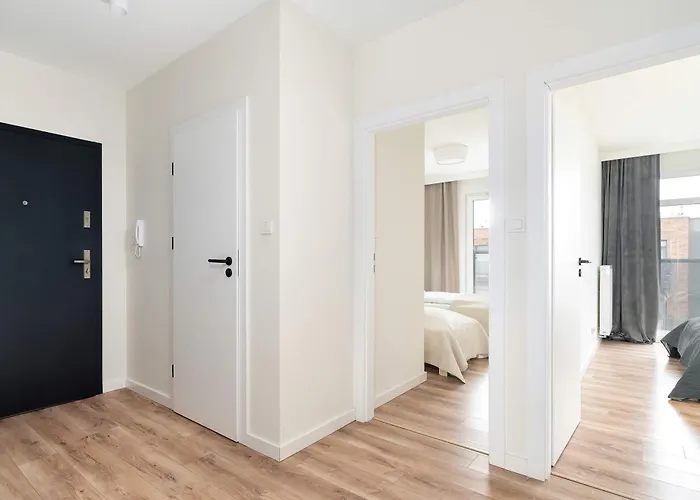 Przestronny Z 2 Sypialniami By Renters Appartement Poznań