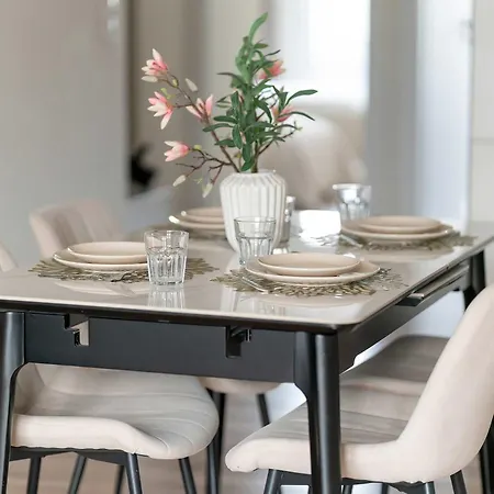 Apartament Przestronny Z 2 Sypialniami By Renters Poznań